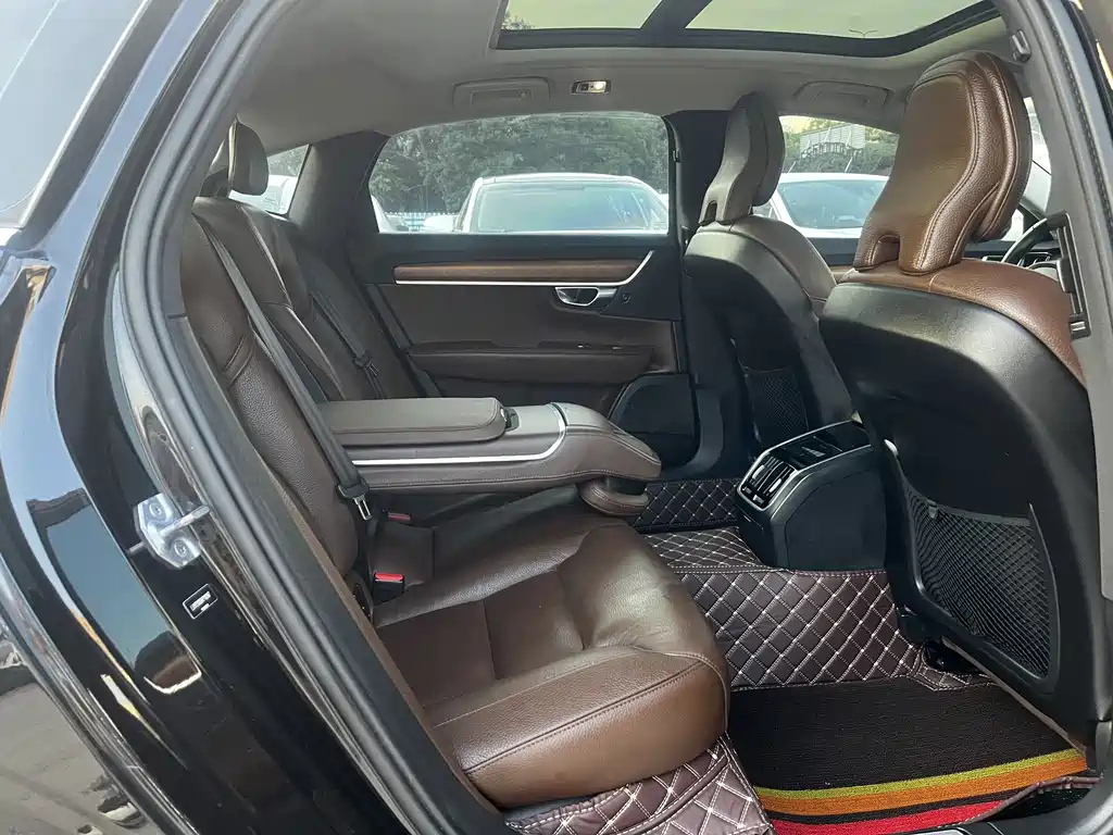 VOLVO S90 2020