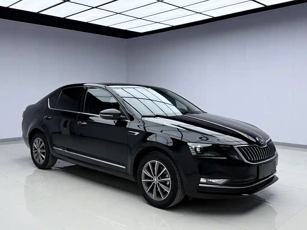 SKODA OCTAVIA 2020