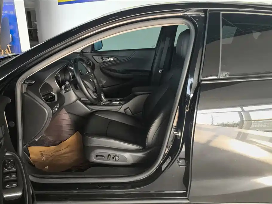 CHEVROLET MALIBU XL 2022