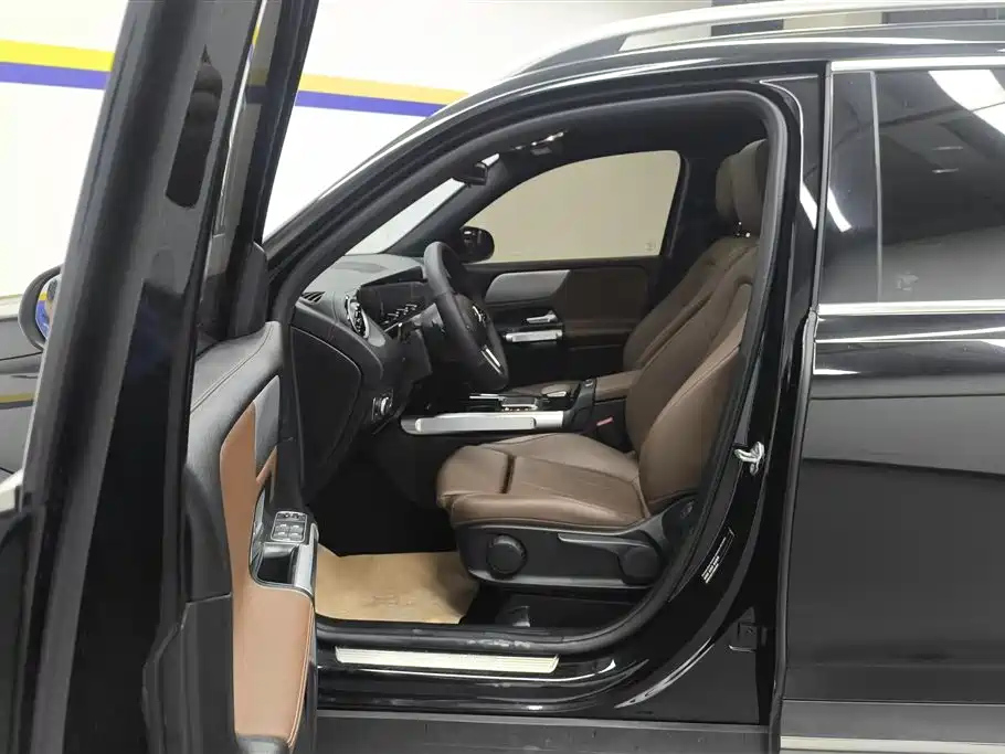 MERCEDES BENZ GLB 2022