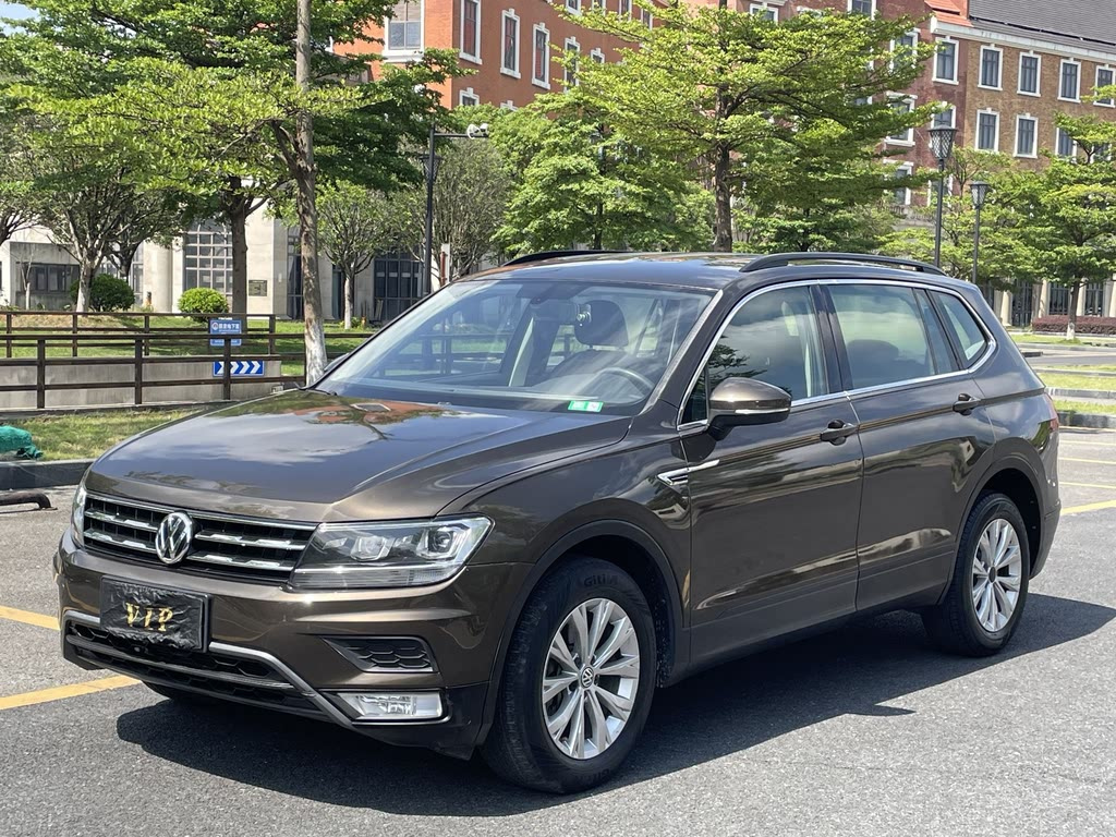 VOLKSWAGEN TIGUAN L 2017