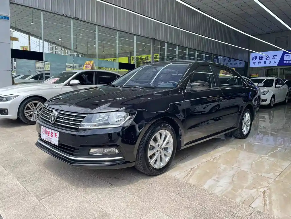 VOLKSWAGEN LAVIDA 2017