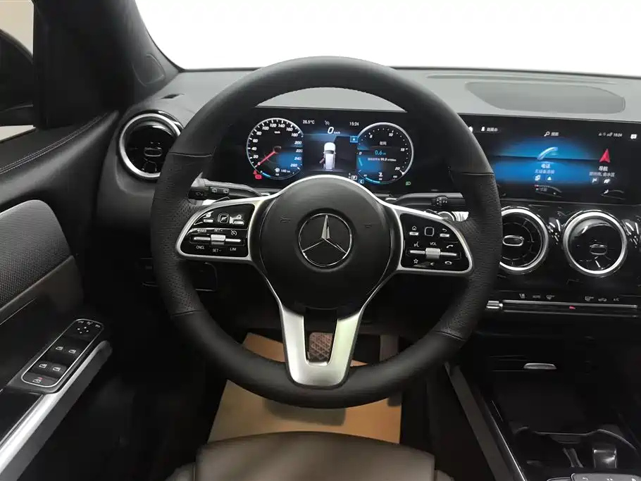 MERCEDES BENZ GLB 2022