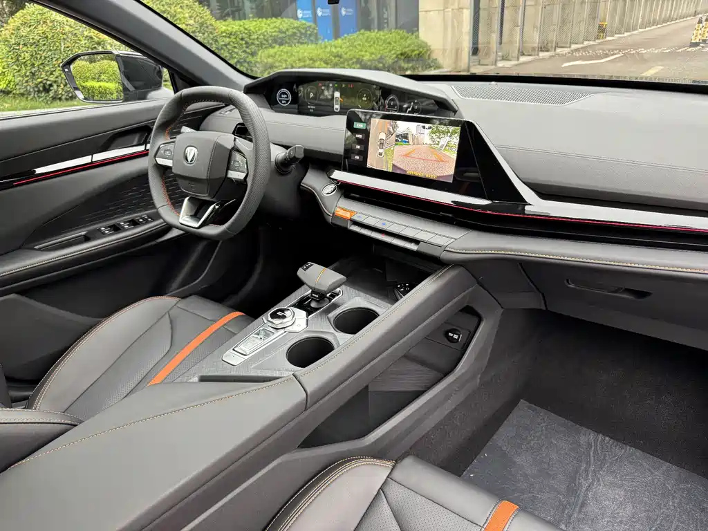 CHANGAN UNI-V 2025