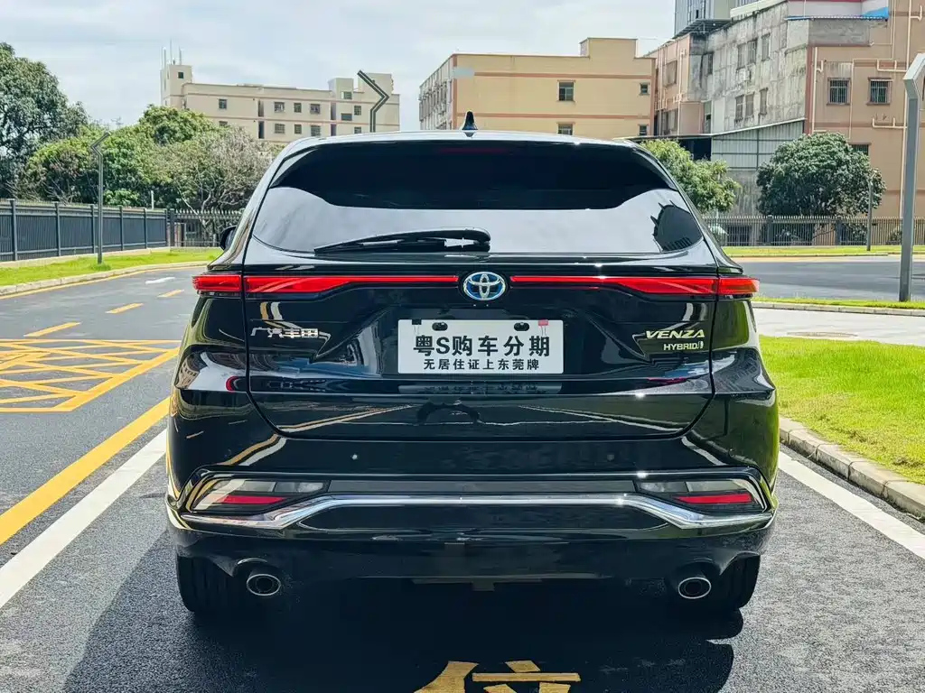 TOYOTA VENZA 2023