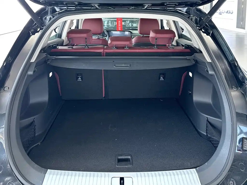 HONGQI HS5 2023