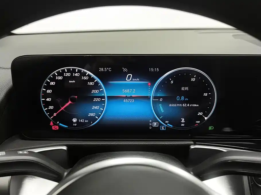 MERCEDES BENZ GLB 2022