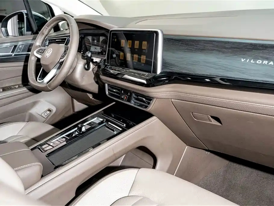 VOLKSWAGEN VILORAN 2023