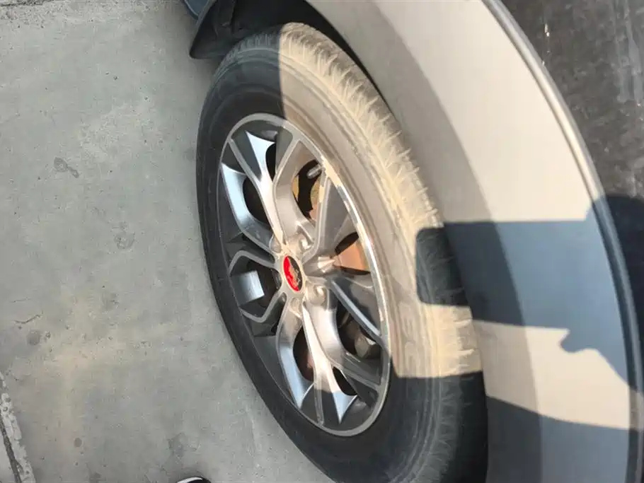DONGFENG JOYEAR X5 2016