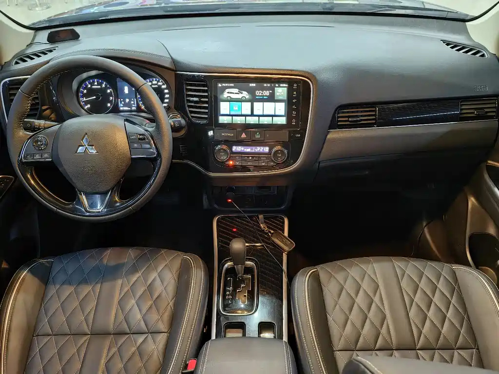MITSUBISHI OUTLANDER 2021
