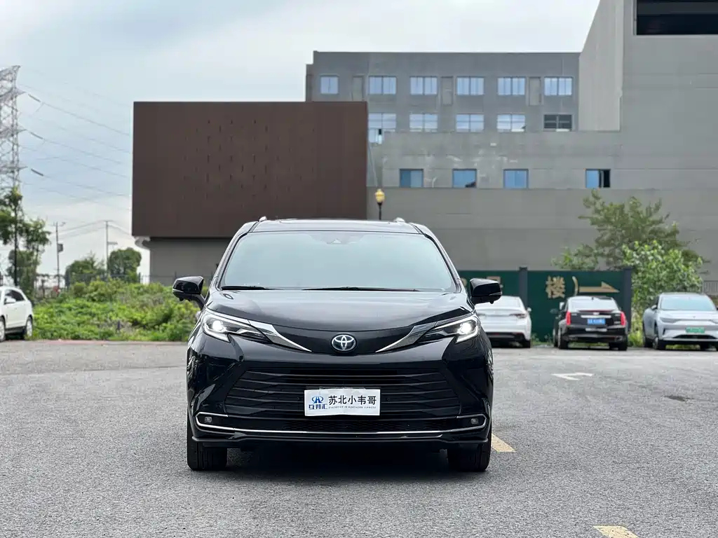 TOYOTA SIENNA SIENNA 2024
