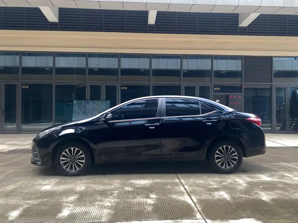 TOYOTA COROLLA 2014