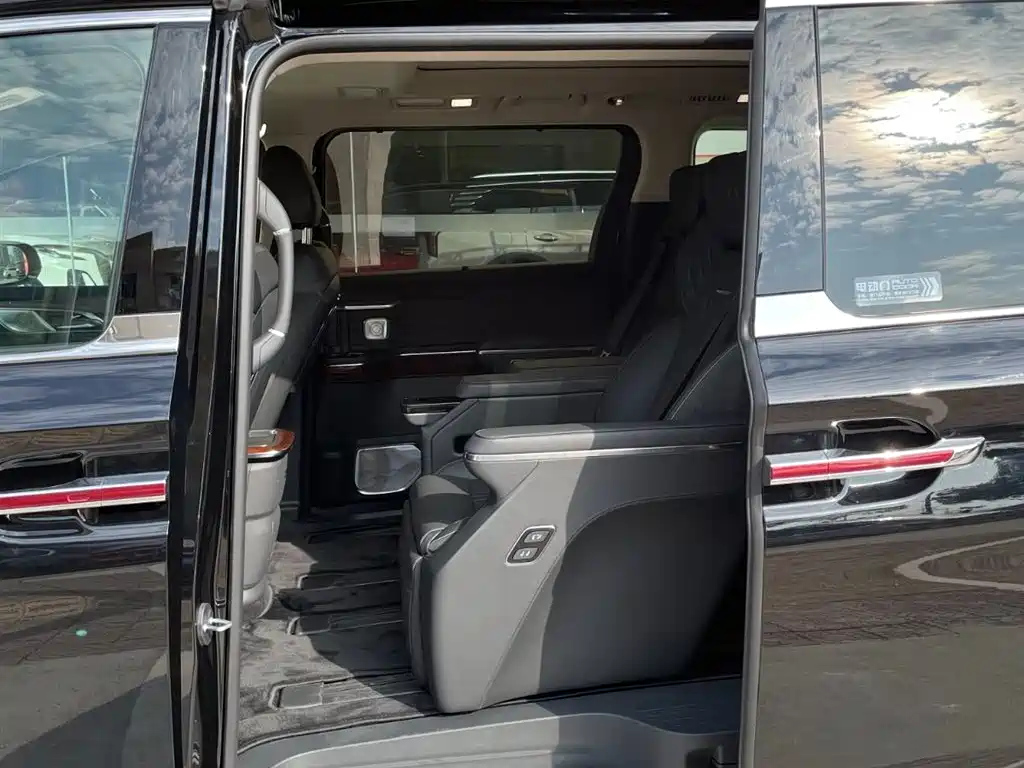 HONGQI HQ9 2023