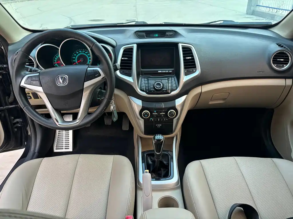 CHANGAN EADO 2013
