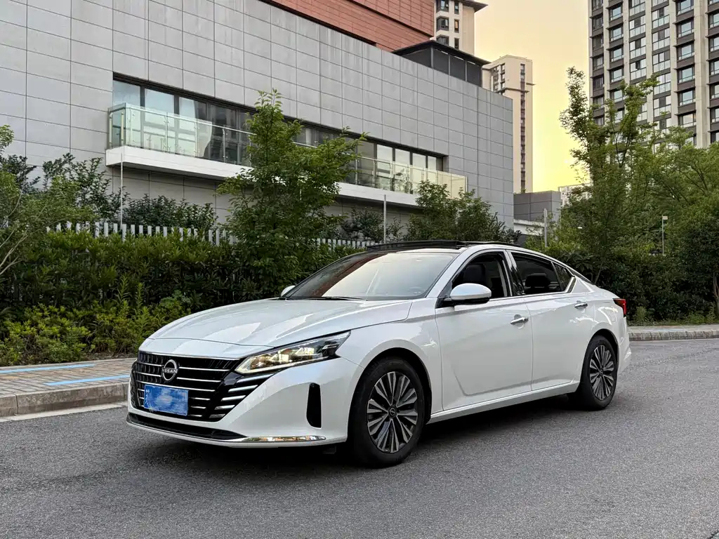 NISSAN TEANA 2024