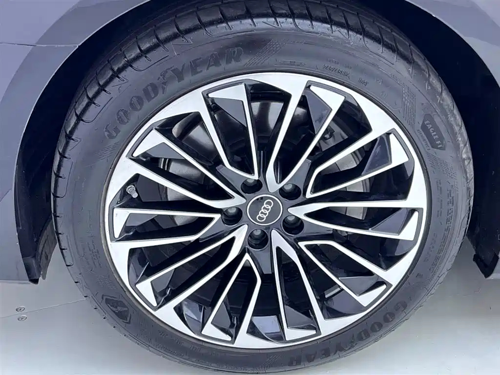AUDI A7L 2024