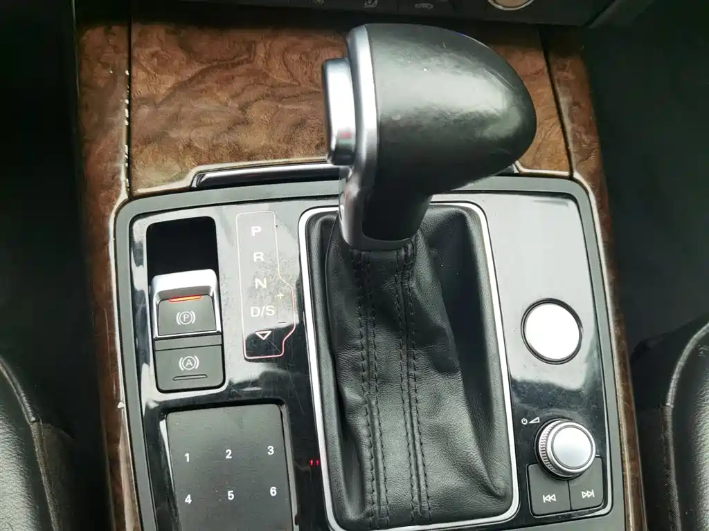 AUDI A6L 2014
