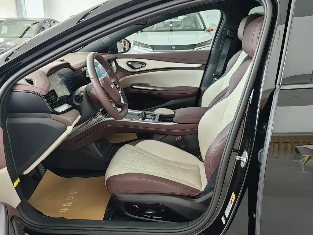 BYD SEAL 07 DM-I 2025