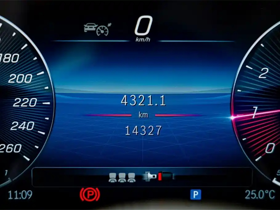MERCEDES BENZ GLB 2024