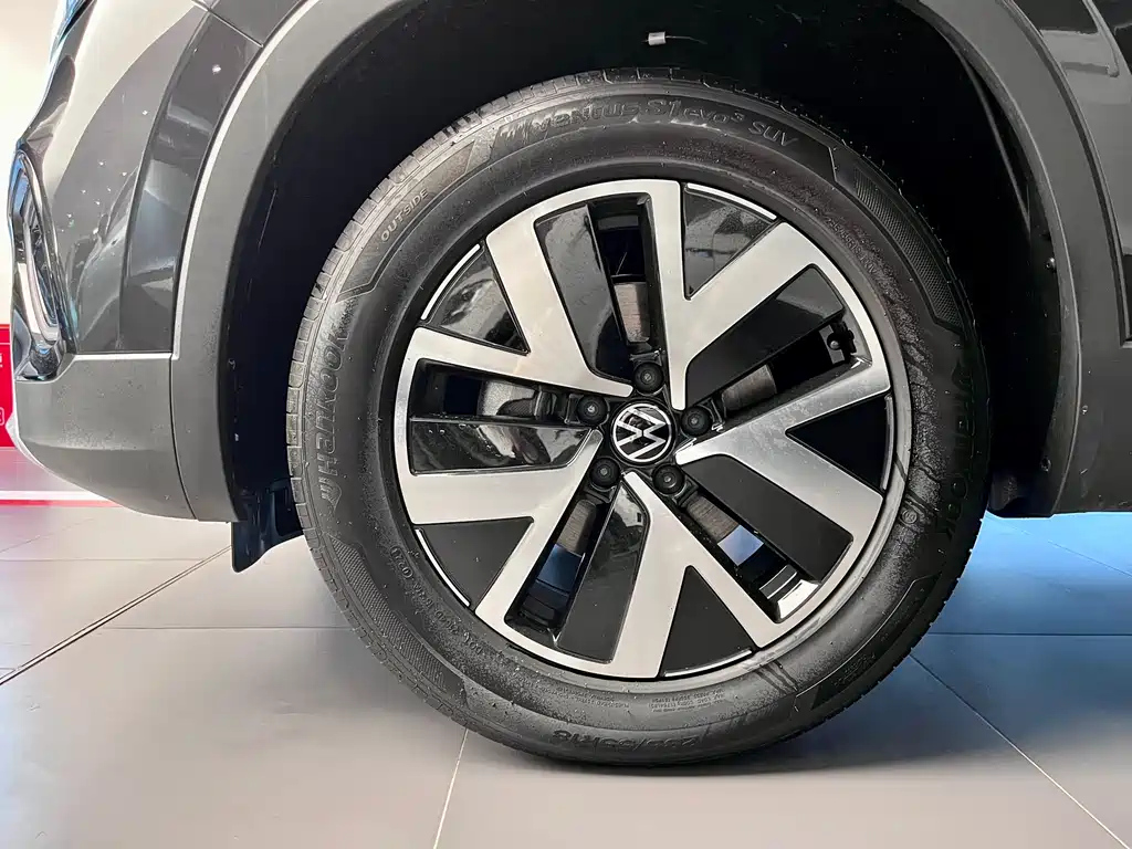 VOLKSWAGEN TAYRON 2023