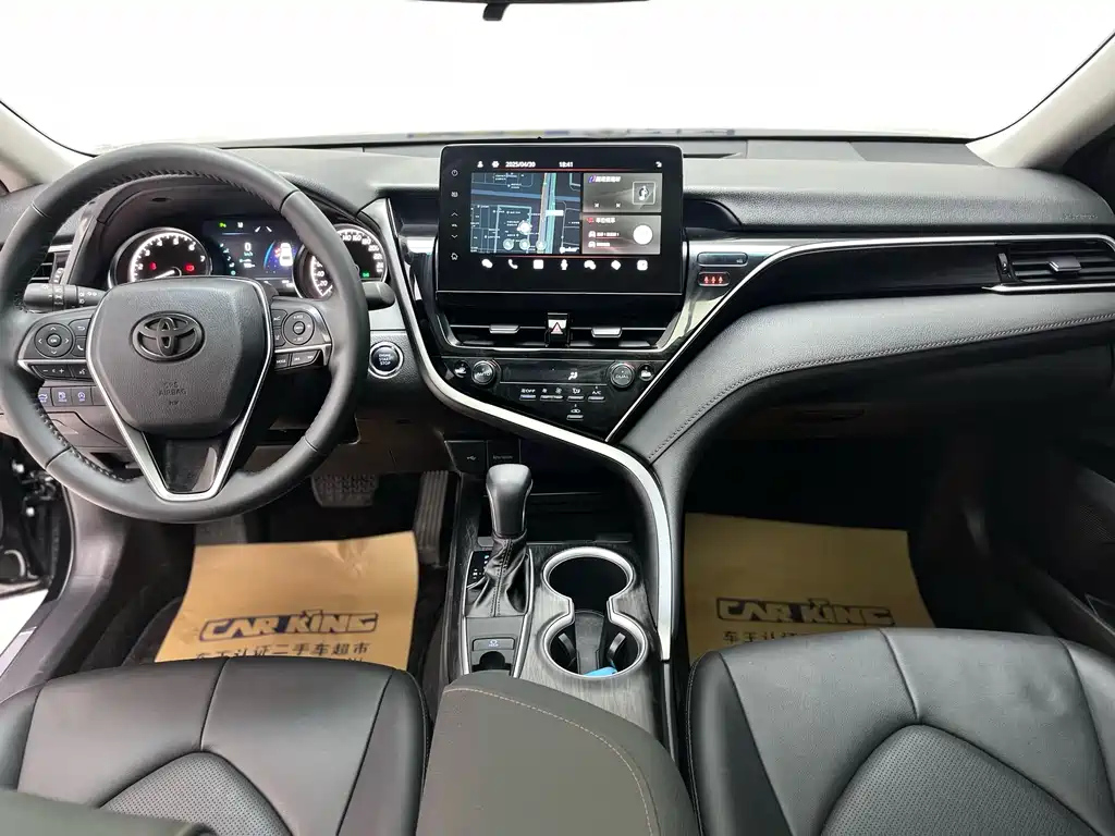 TOYOTA CAMRY 2023