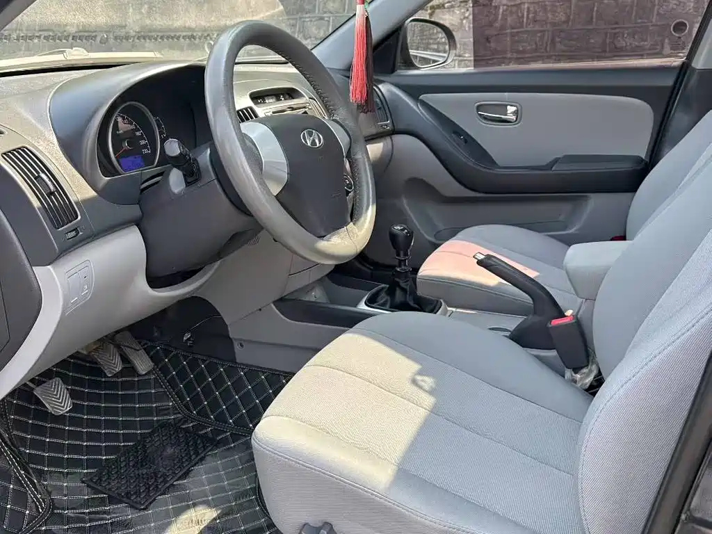 HYUNDAI CELESTA 2010