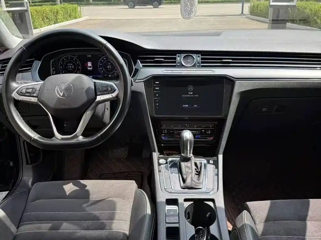 VOLKSWAGEN MAGOTAN 2021