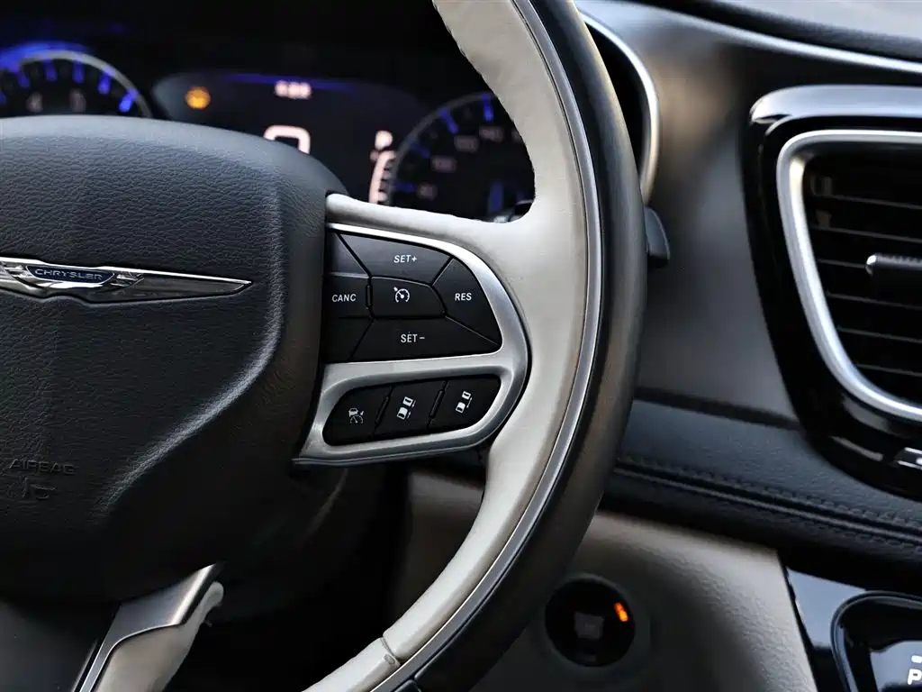CHRYSLER OTHER 2018