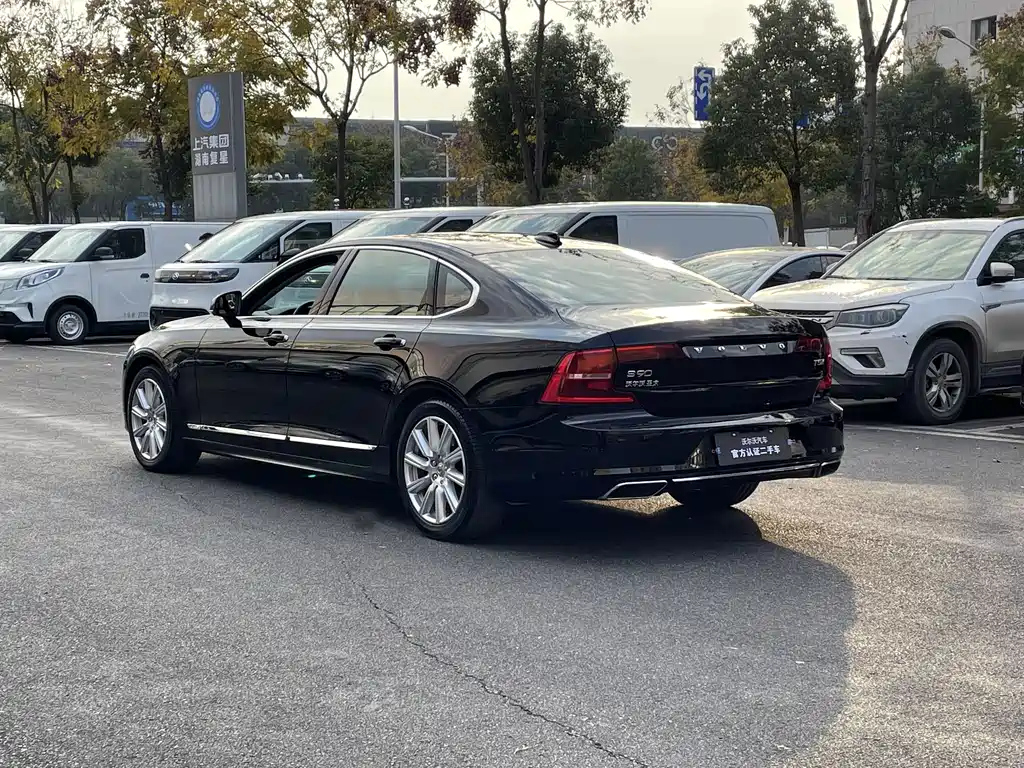 VOLVO S90 2020