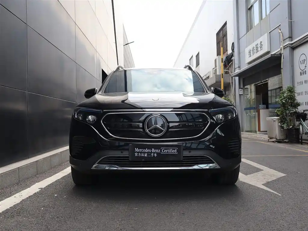 MERCEDES BENZ EQB 2023