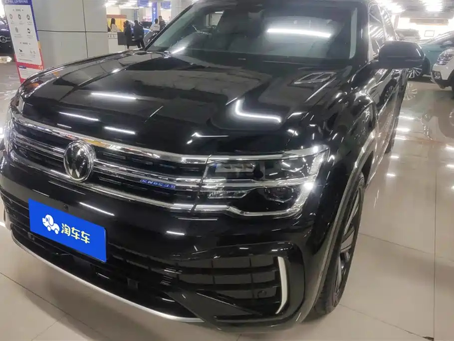 VOLKSWAGEN TOURAN 2023