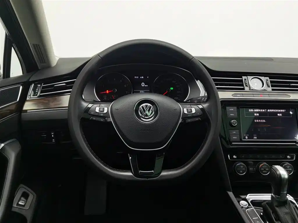 VOLKSWAGEN MAGOTAN 2019