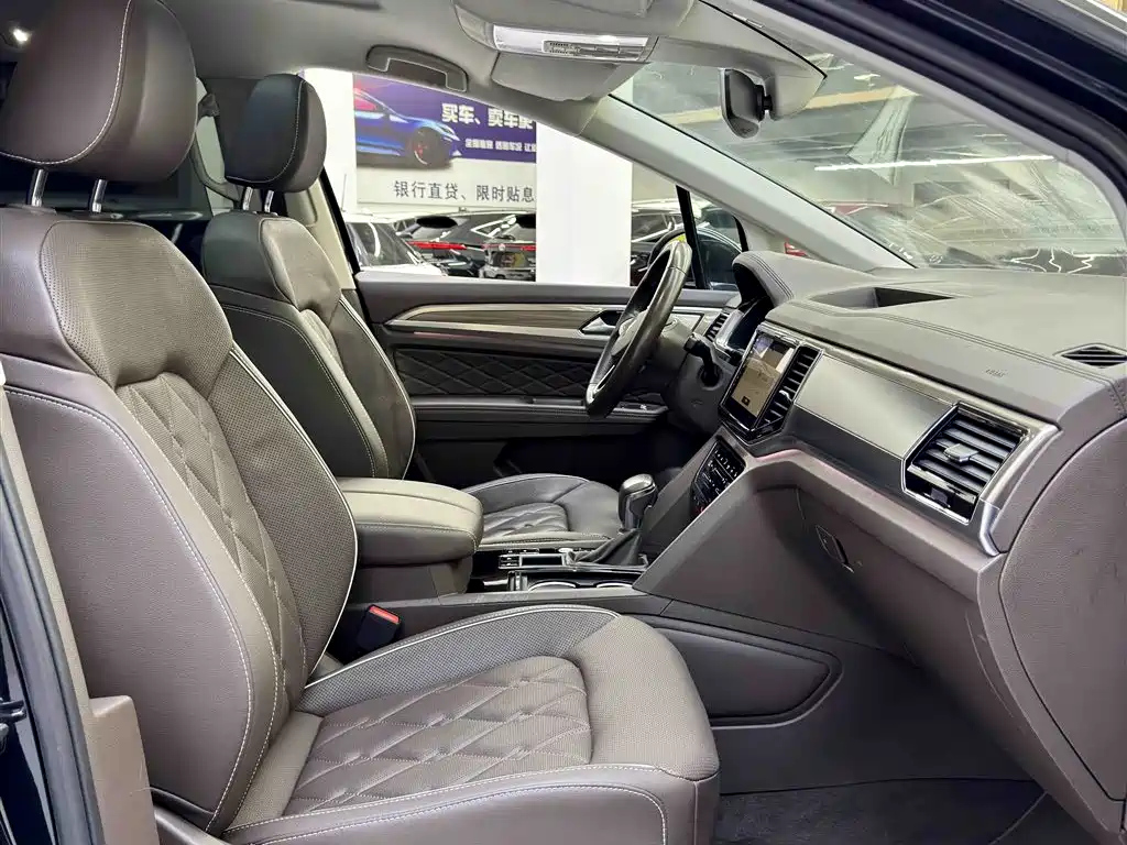 VOLKSWAGEN VILORAN 2020