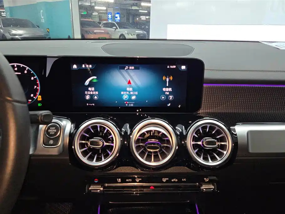 MERCEDES BENZ GLB 2022