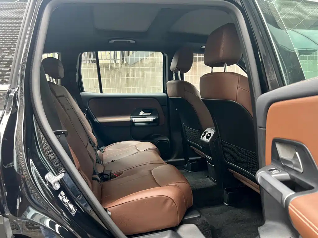 MERCEDES BENZ GLB 2024