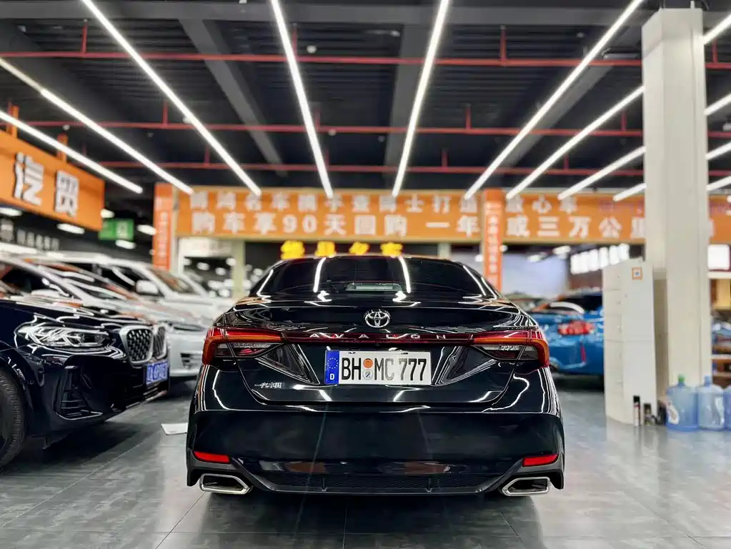TOYOTA AVALON 2020