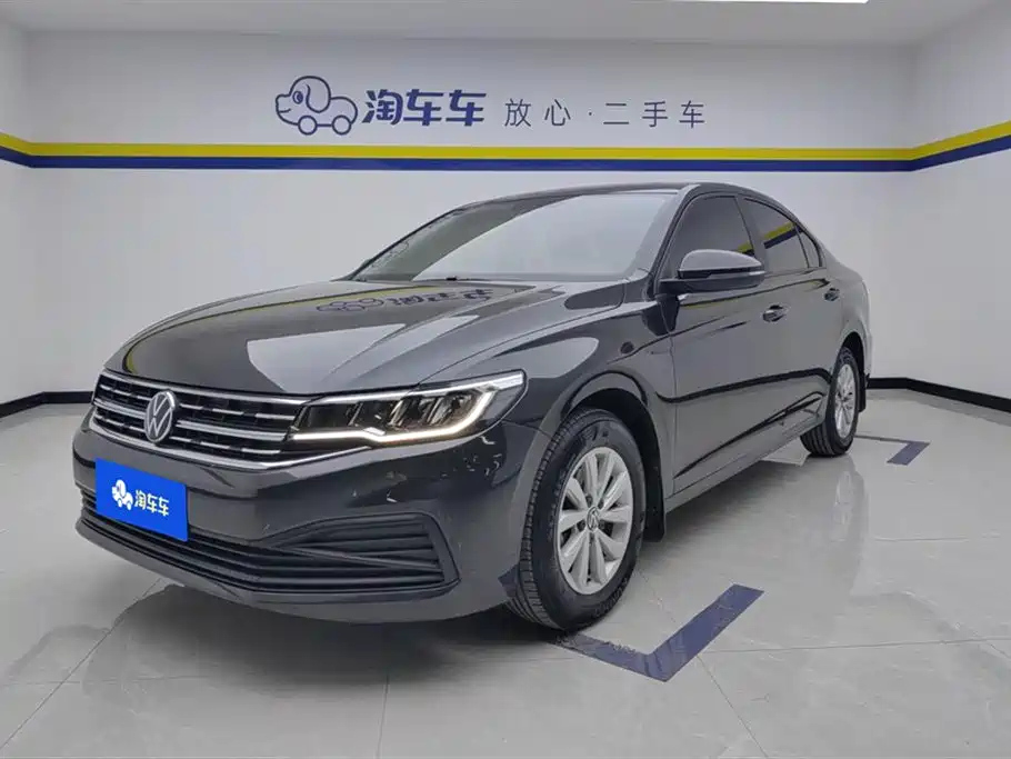 VOLKSWAGEN BORA 2021