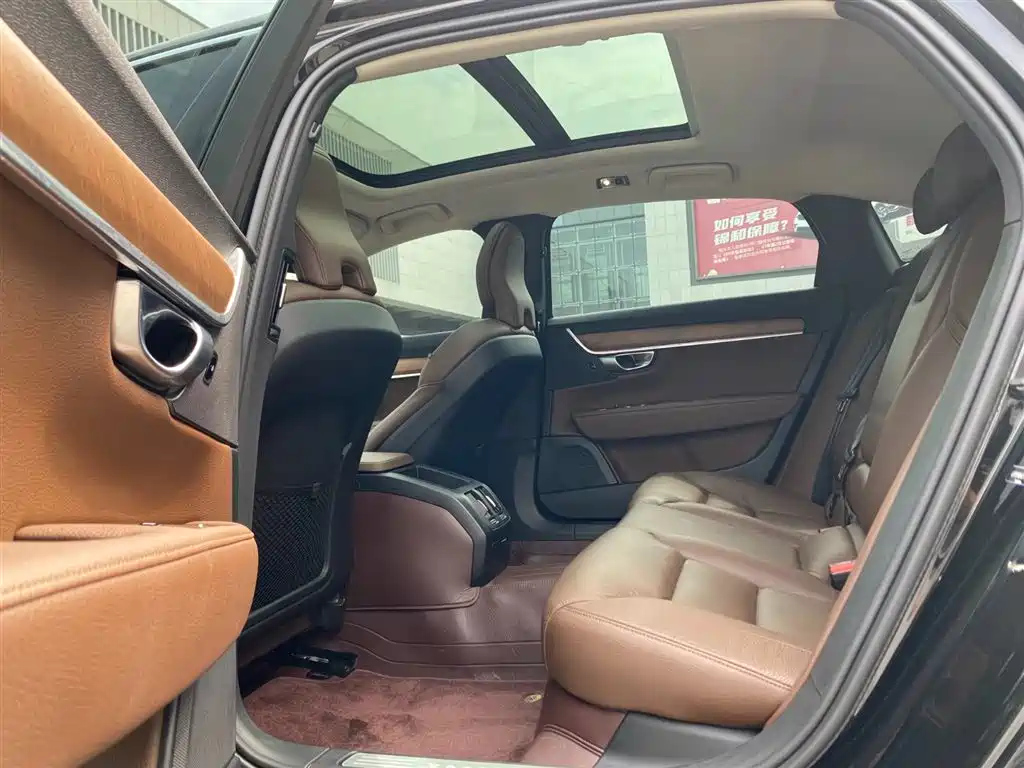 VOLVO S90 2020