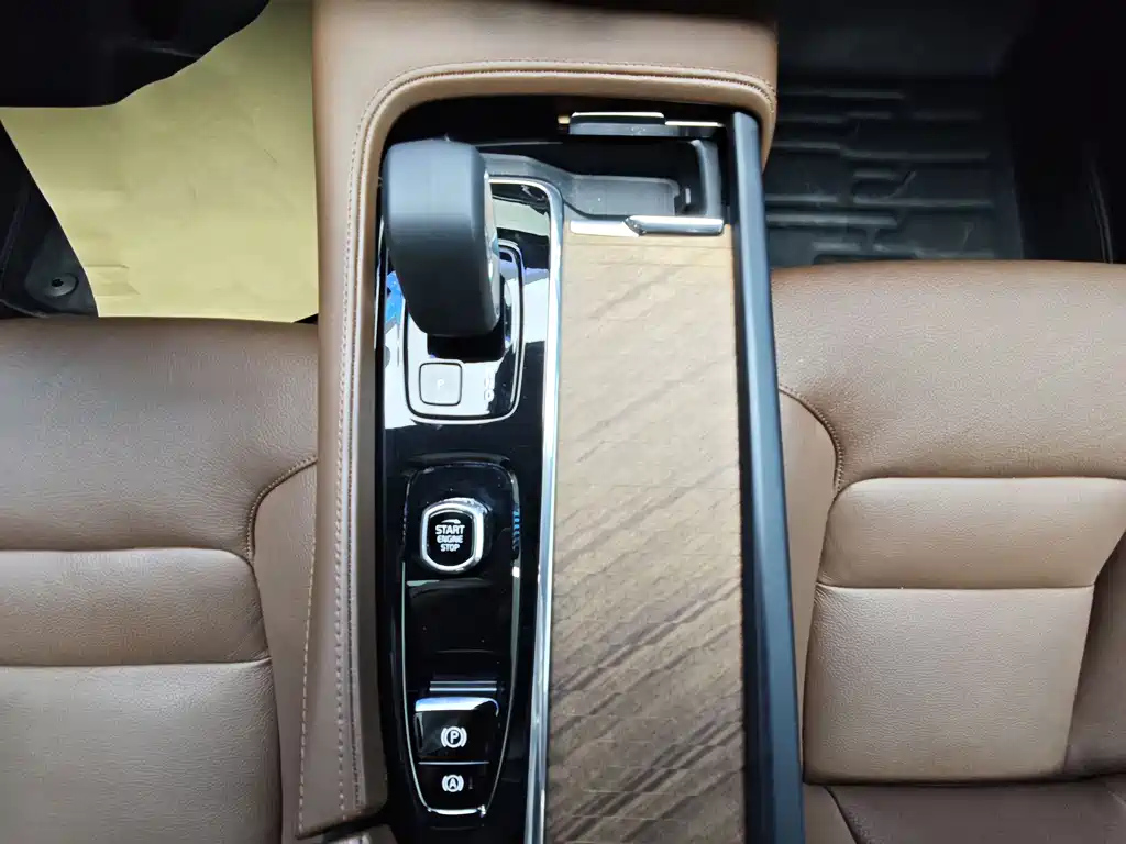 VOLVO S90 2024