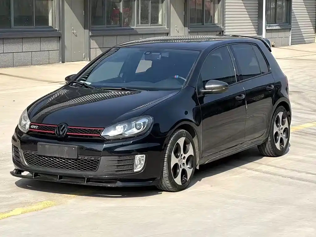 VOLKSWAGEN GOLF GTI 2011