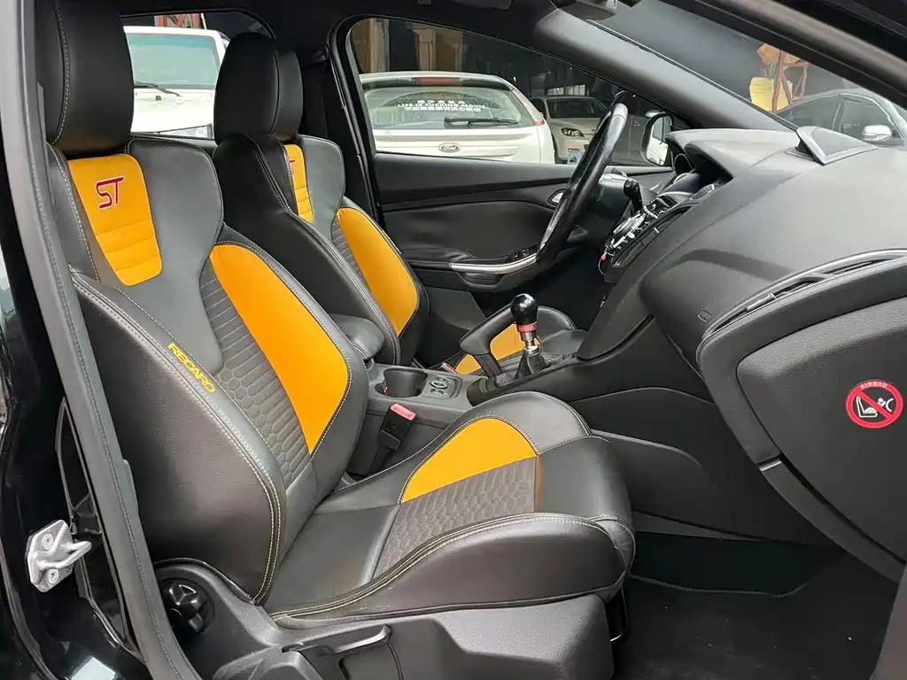 FORD FOCUS IMPORT 2014