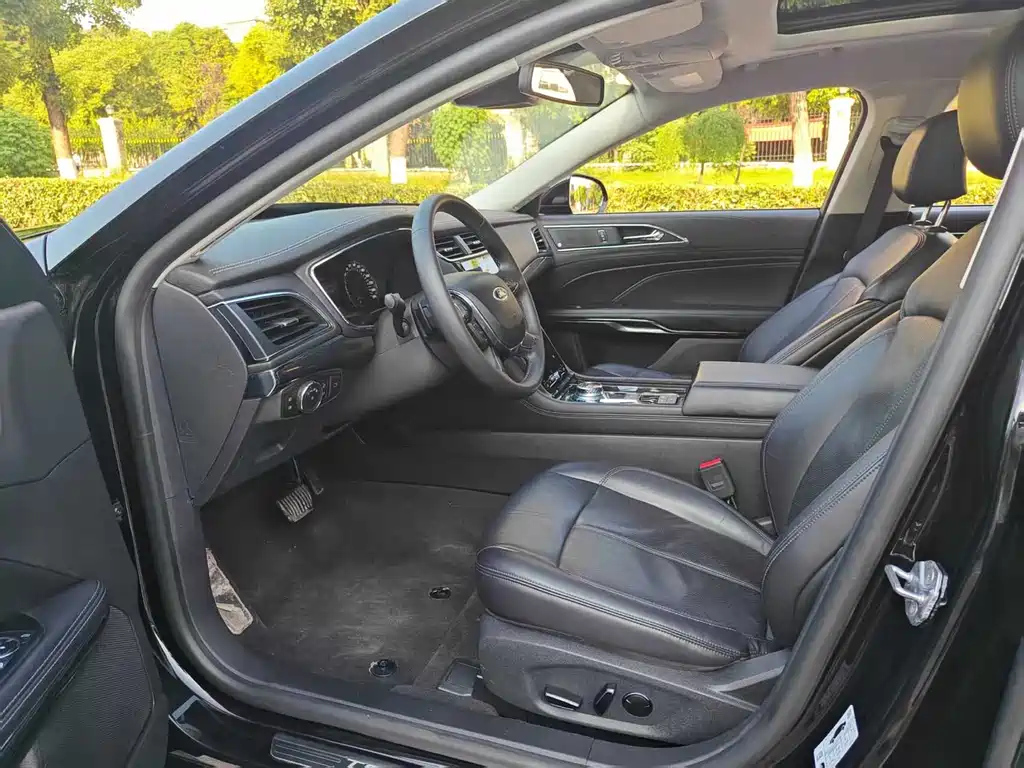 FORD TAURUS 2019