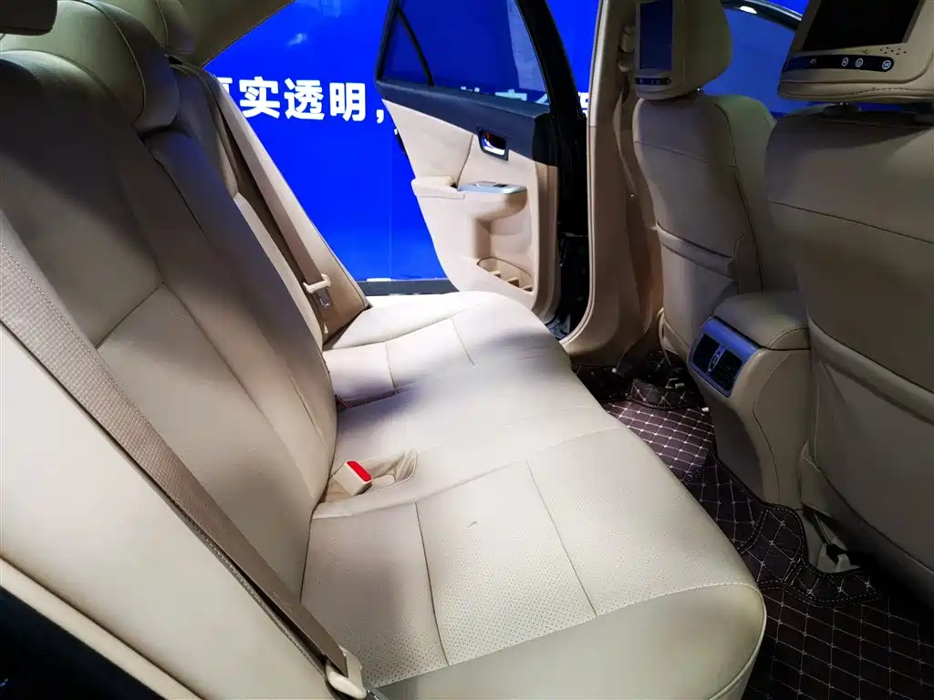 TOYOTA CAMRY 2012
