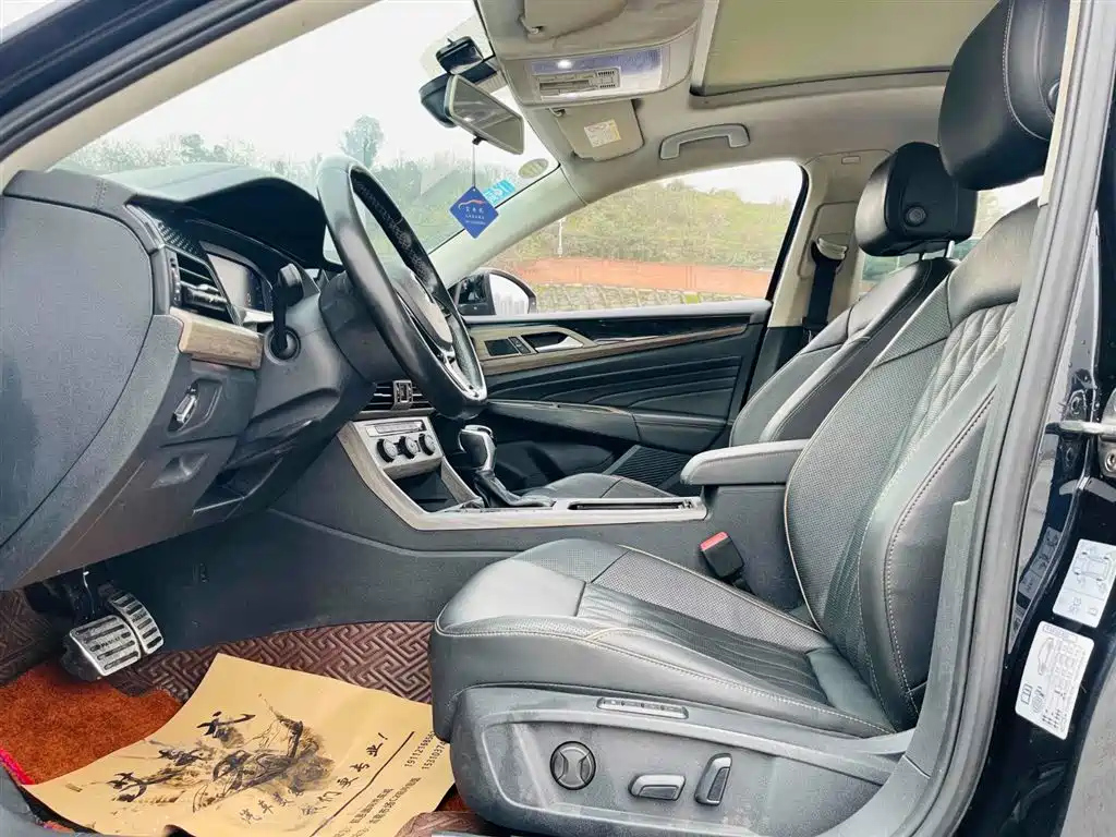 VOLKSWAGEN PASSAT 2019