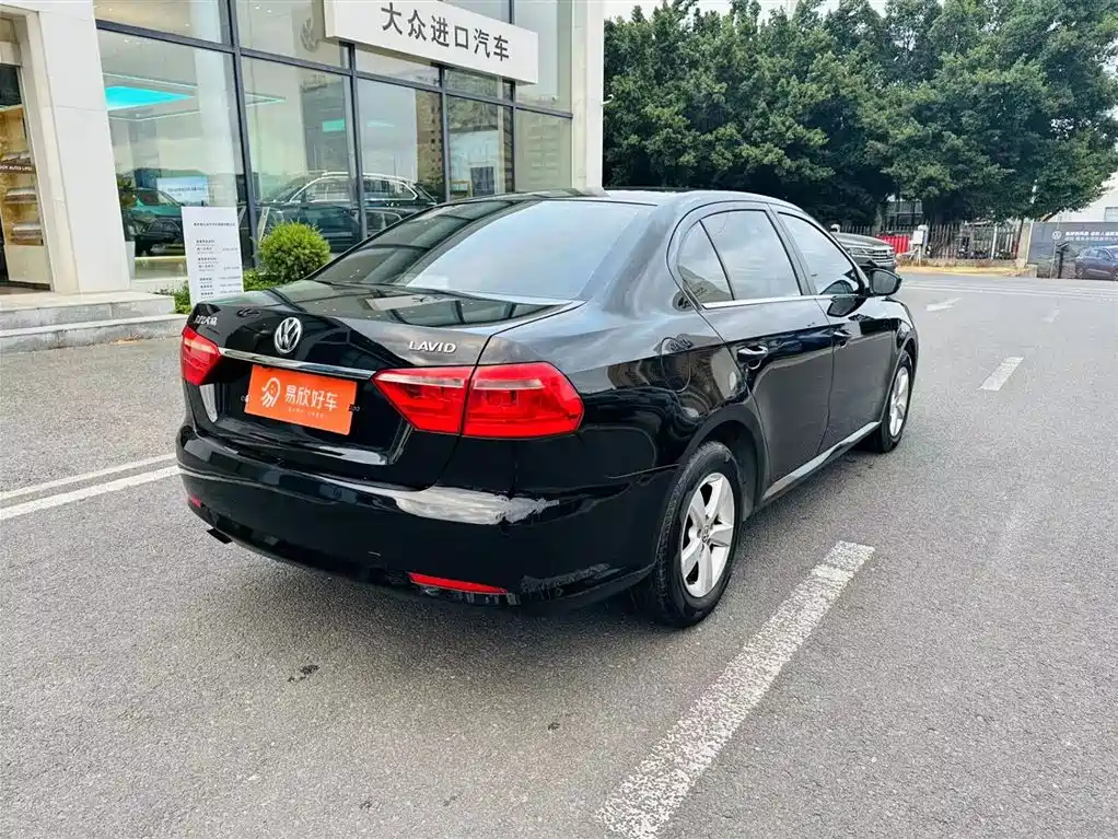 VOLKSWAGEN LAVIDA 2017