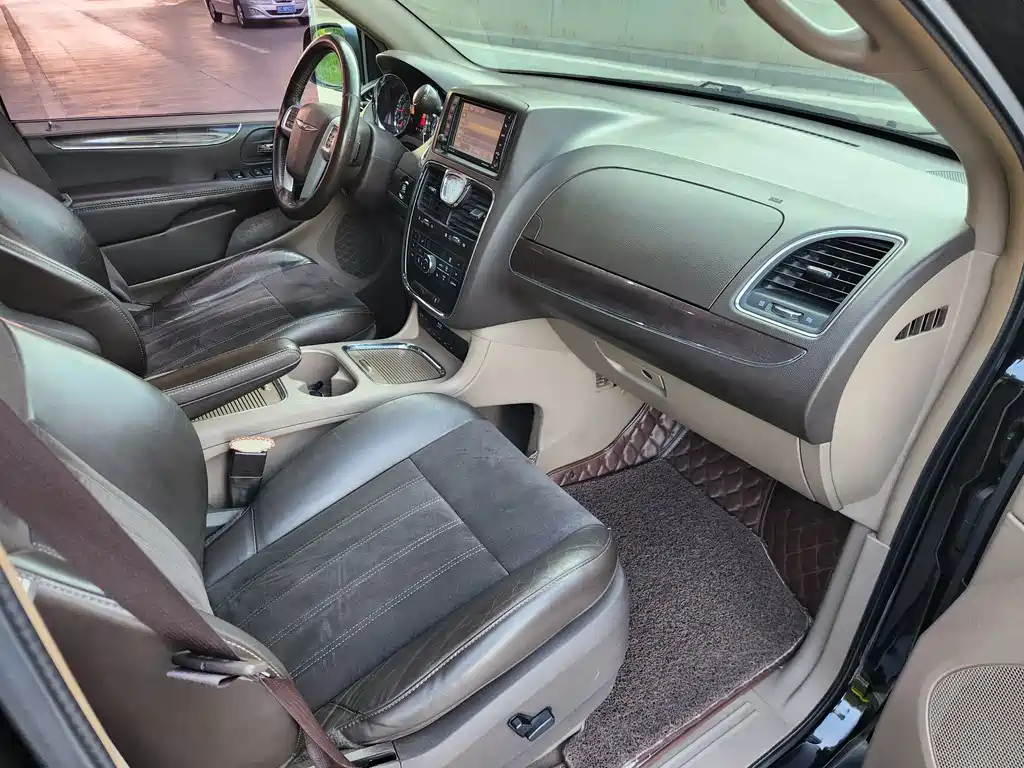 CHRYSLER OTHER 2017
