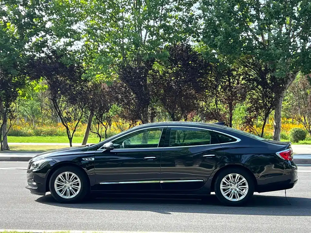 BUICK LACROSSE 2019