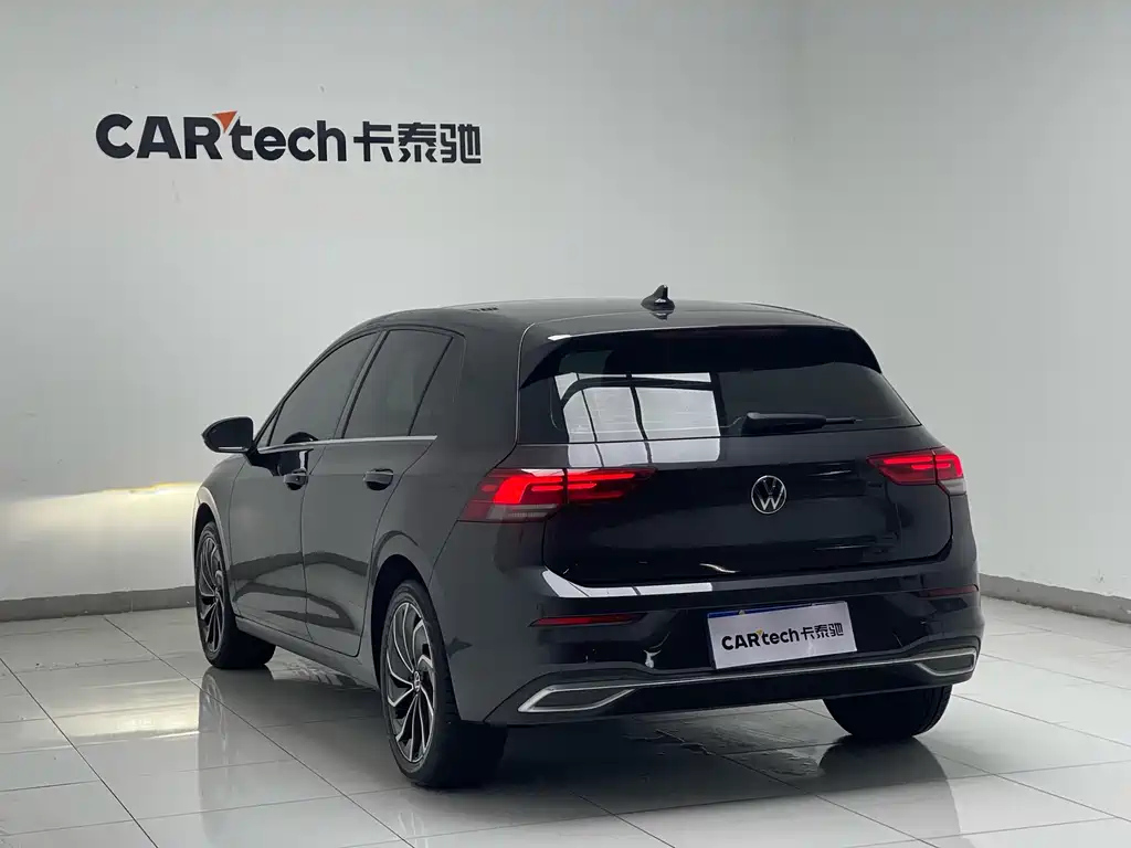 VOLKSWAGEN GOLF 2021