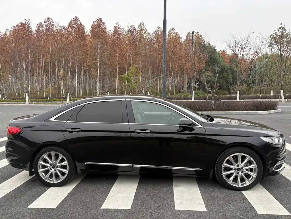 FORD TAURUS 2015