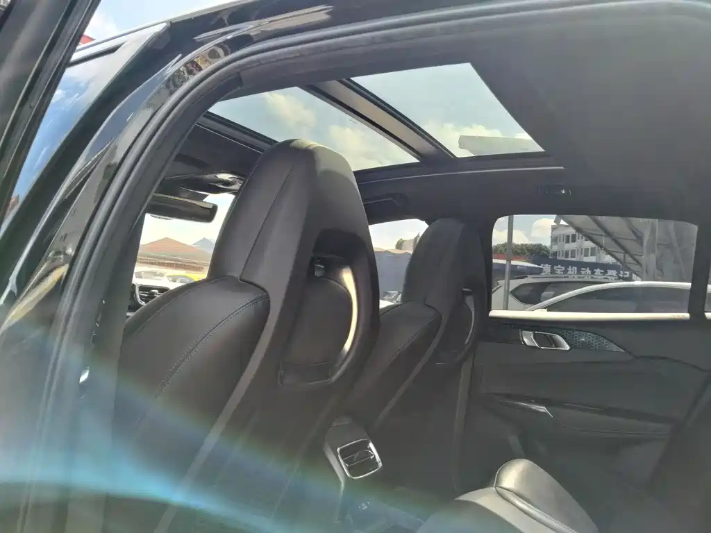 LYNK&CO 03 NEW ENERGY 2019